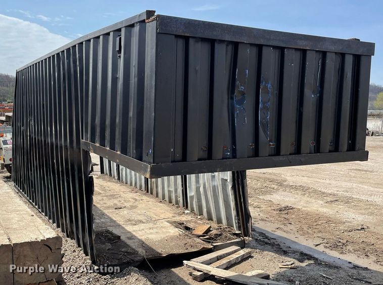 image for item JR9833 2006 Mack CV713  crane truck