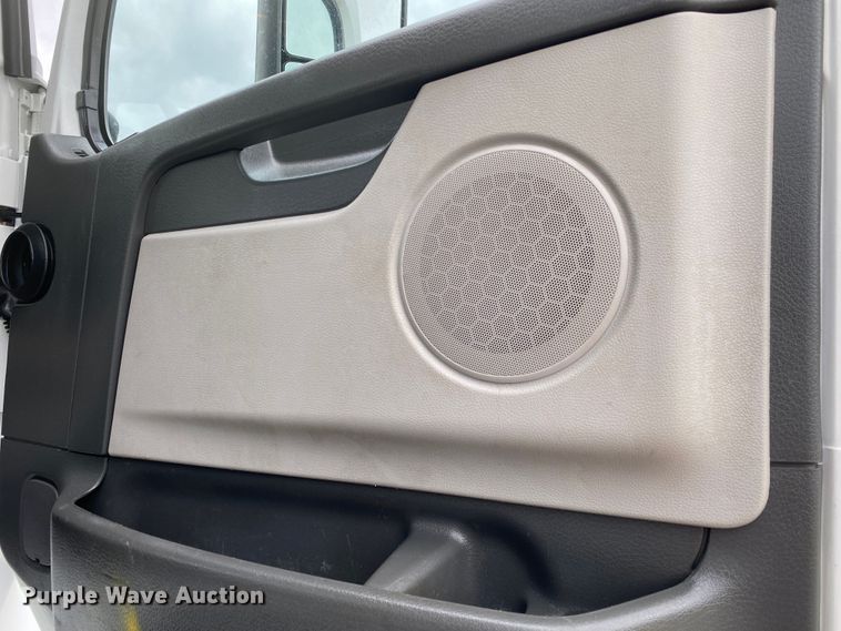 image for item JU9217 2010 Volvo VHD  vacuum truck