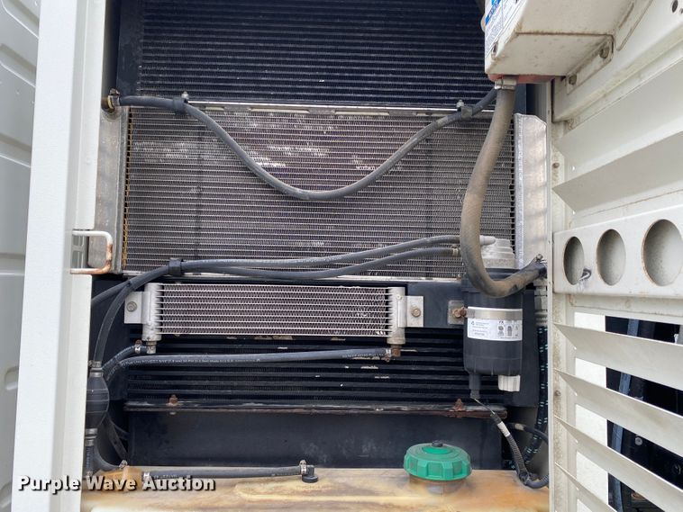 image for item JU9217 2010 Volvo VHD  vacuum truck