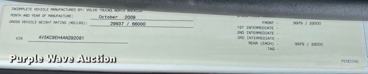 image for item JU9217 2010 Volvo VHD  vacuum truck