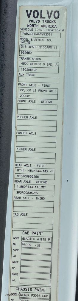 image for item JU9217 2010 Volvo VHD  vacuum truck