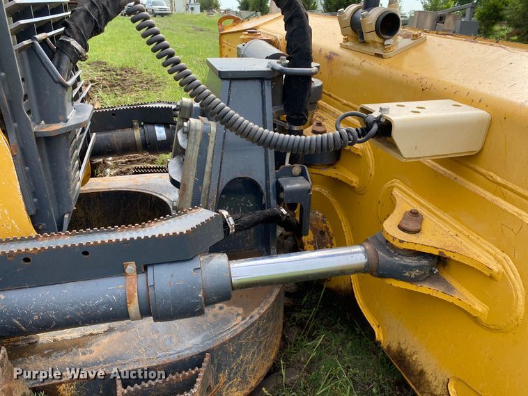 image for item JU9224 2013 John Deere 750K LGP  dozer