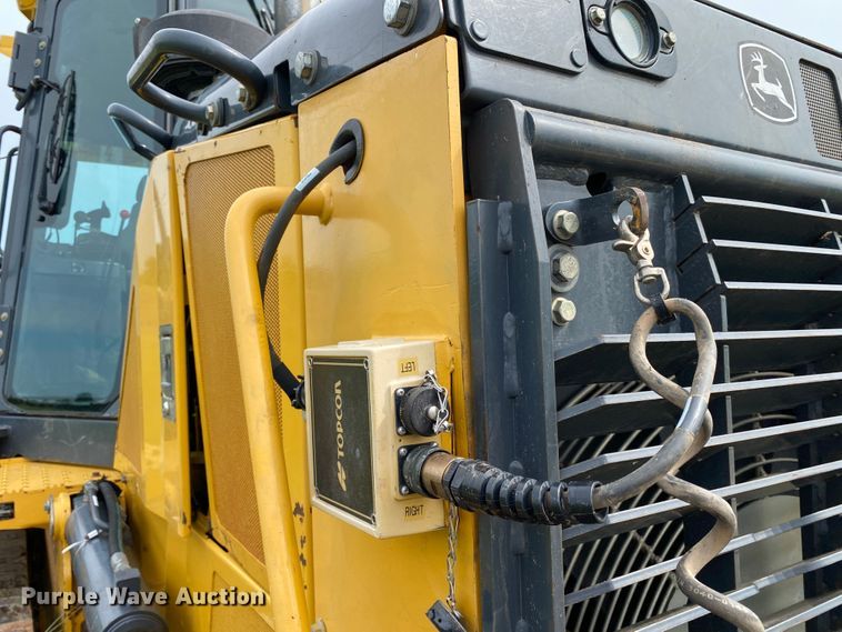 image for item JU9224 2013 John Deere 750K LGP  dozer