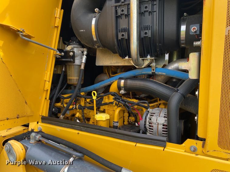 image for item JU9224 2013 John Deere 750K LGP  dozer