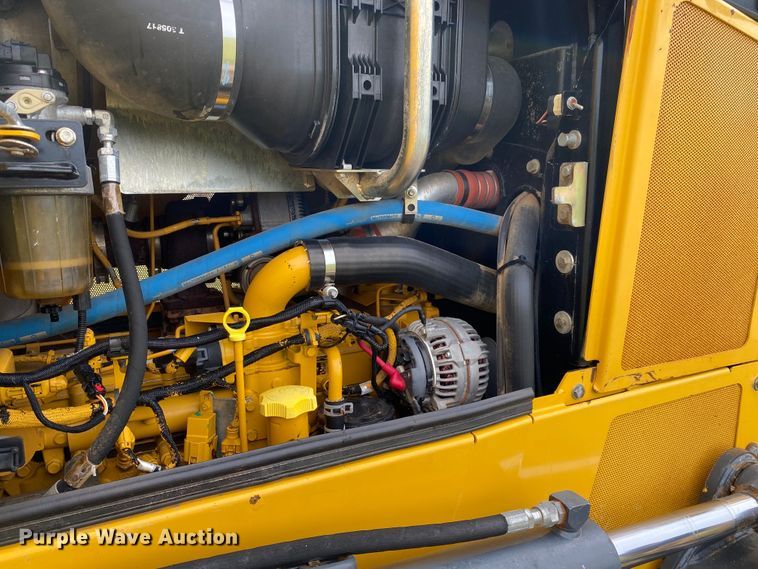 image for item JU9224 2013 John Deere 750K LGP  dozer