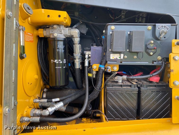 image for item JU9224 2013 John Deere 750K LGP  dozer