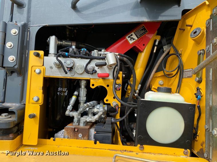 image for item JU9224 2013 John Deere 750K LGP  dozer