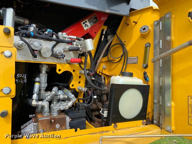 image for item JU9224 2013 John Deere 750K LGP  dozer