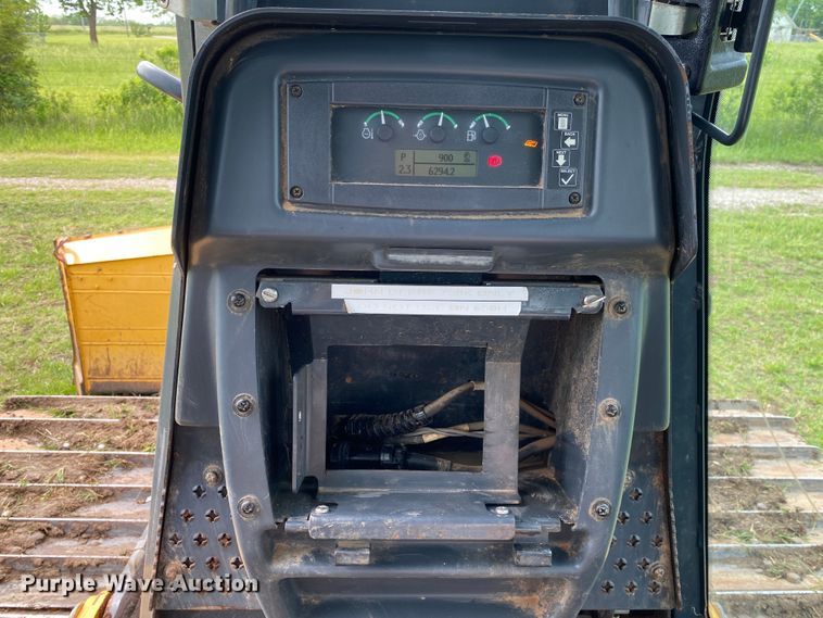 image for item JU9224 2013 John Deere 750K LGP  dozer