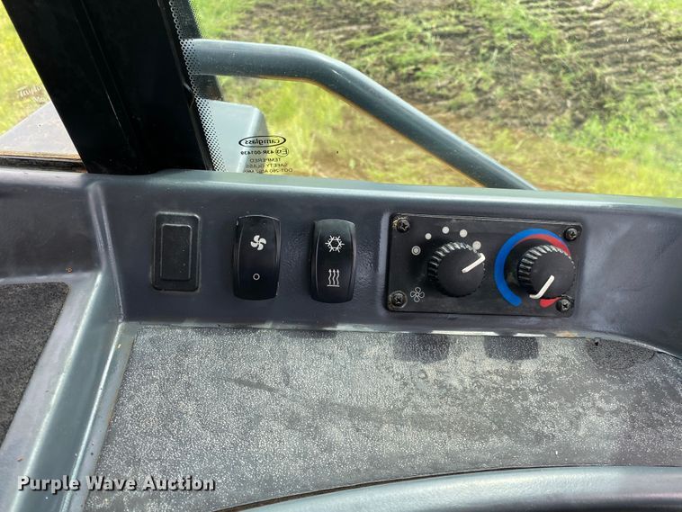 image for item JU9224 2013 John Deere 750K LGP  dozer