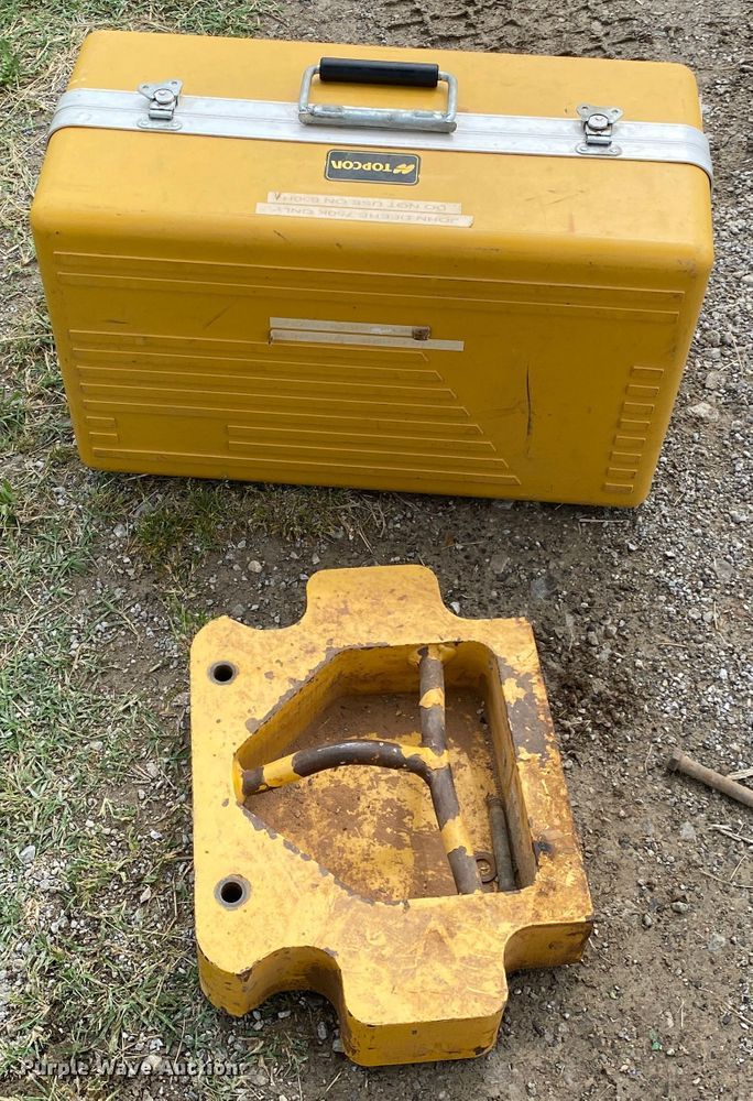 image for item JU9224 2013 John Deere 750K LGP  dozer