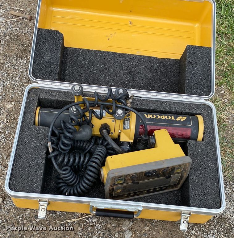 image for item JU9224 2013 John Deere 750K LGP  dozer