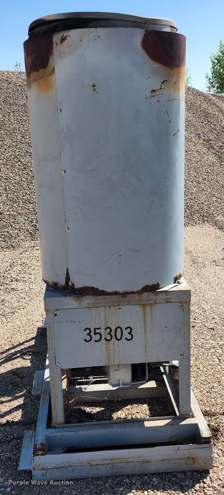 image for item KC9479 Sioux M-1  water heater