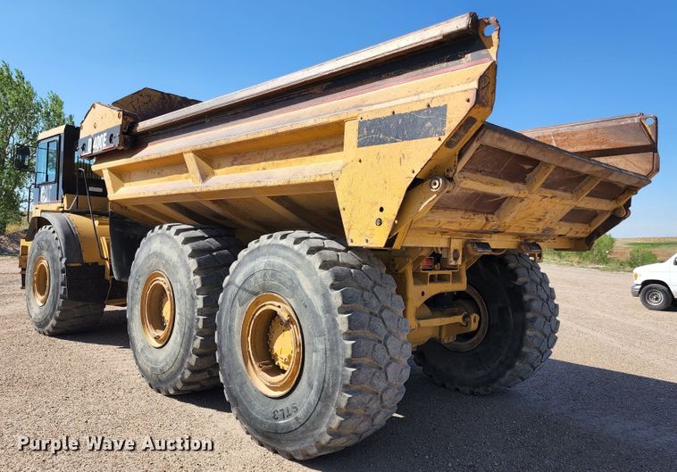 image for item KC9480 2001 Caterpillar D400E Series II  haul truck