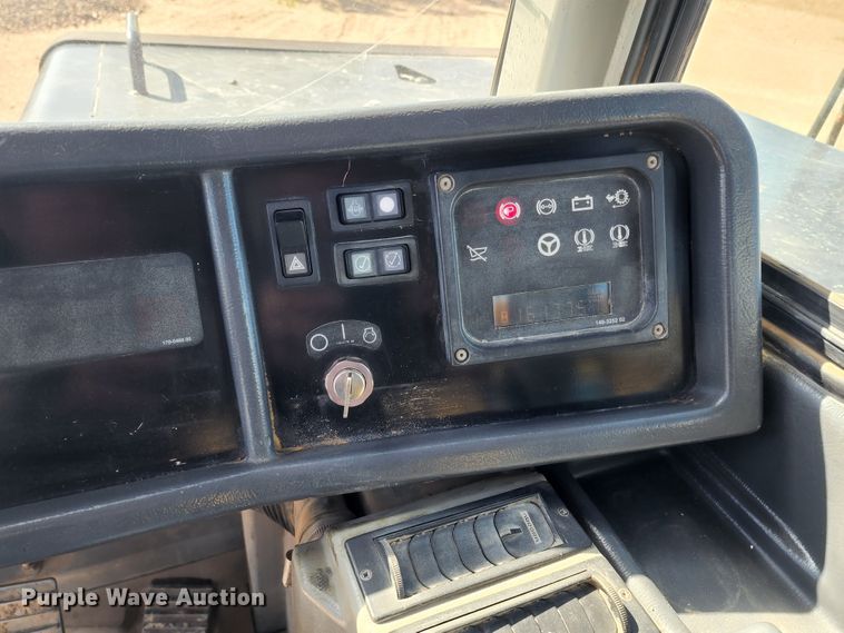 image for item KC9480 2001 Caterpillar D400E Series II  haul truck