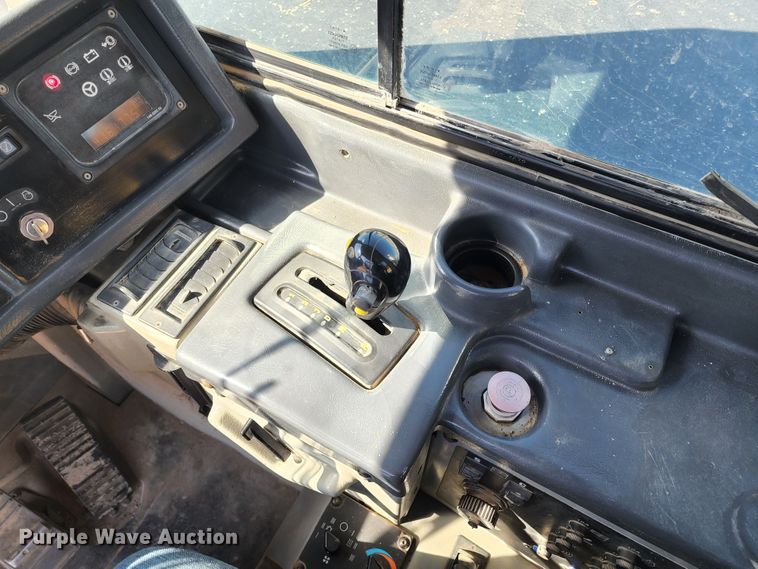 image for item KC9480 2001 Caterpillar D400E Series II  haul truck