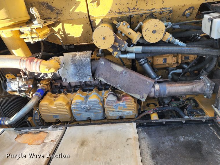 image for item KC9480 2001 Caterpillar D400E Series II  haul truck