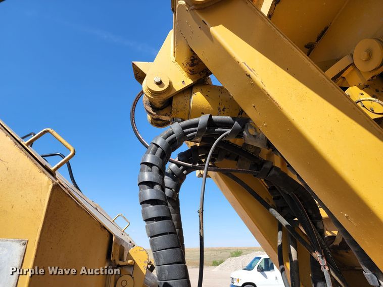 image for item KC9480 2001 Caterpillar D400E Series II  haul truck