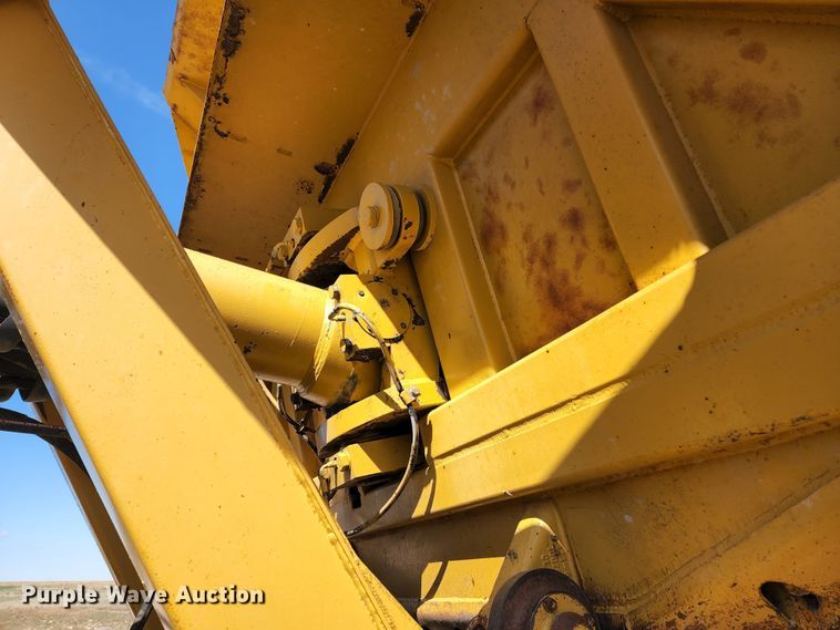 image for item KC9480 2001 Caterpillar D400E Series II  haul truck