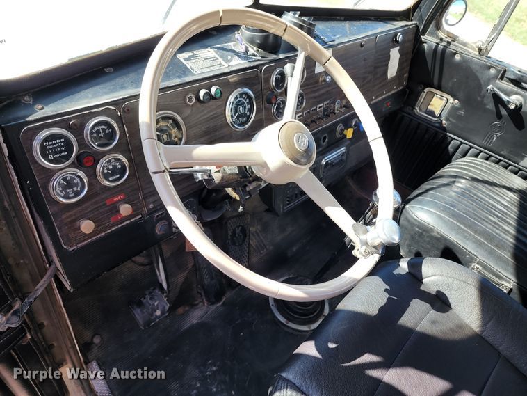 image for item KC9496 1981 Kenworth W900A  vacuum truck