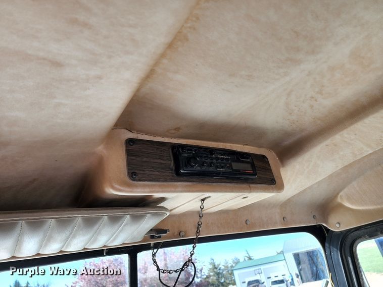 image for item KC9496 1981 Kenworth W900A  vacuum truck