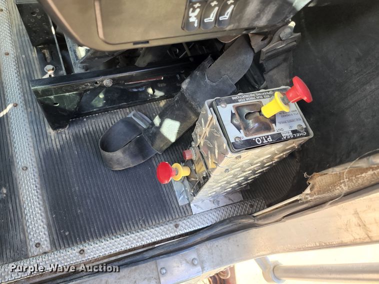 image for item KC9496 1981 Kenworth W900A  vacuum truck