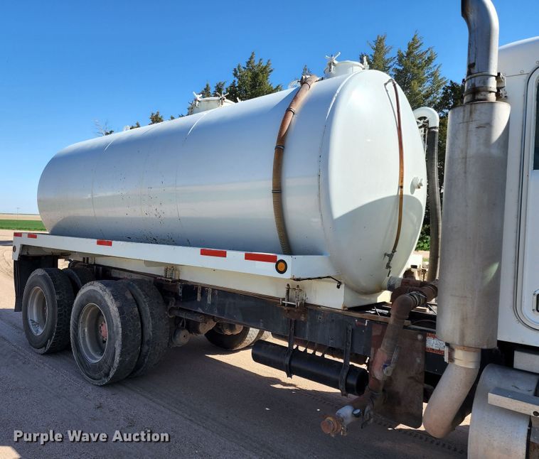 image for item KC9496 1981 Kenworth W900A  vacuum truck