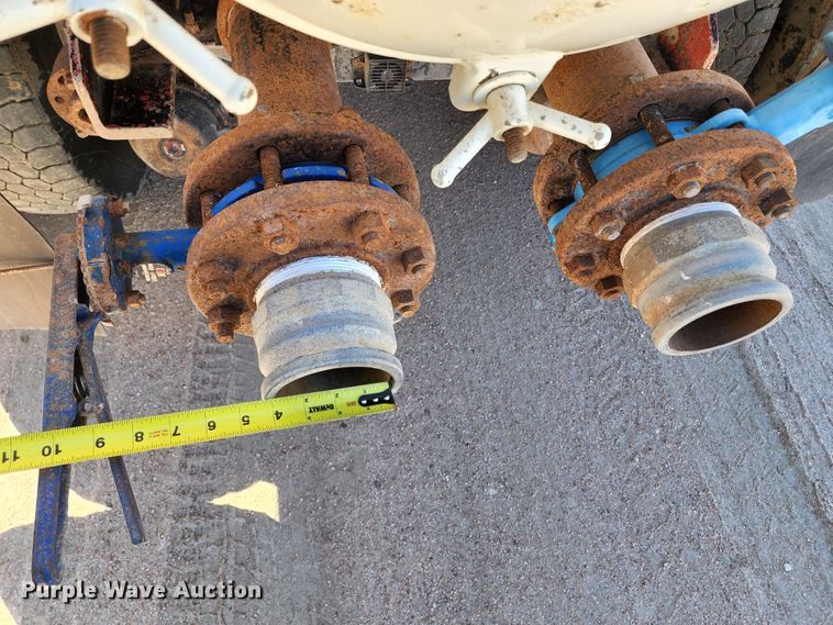 image for item KC9496 1981 Kenworth W900A  vacuum truck