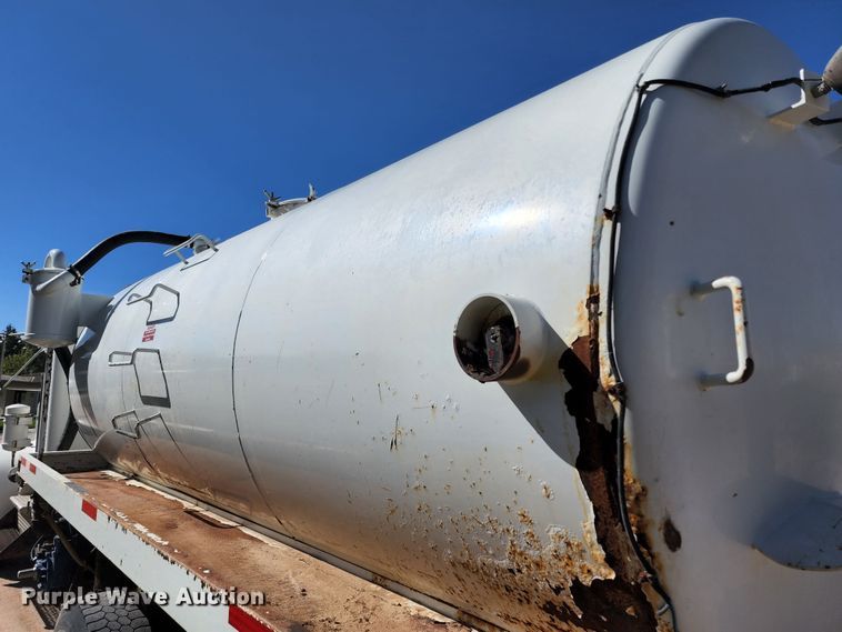 image for item KC9496 1981 Kenworth W900A  vacuum truck