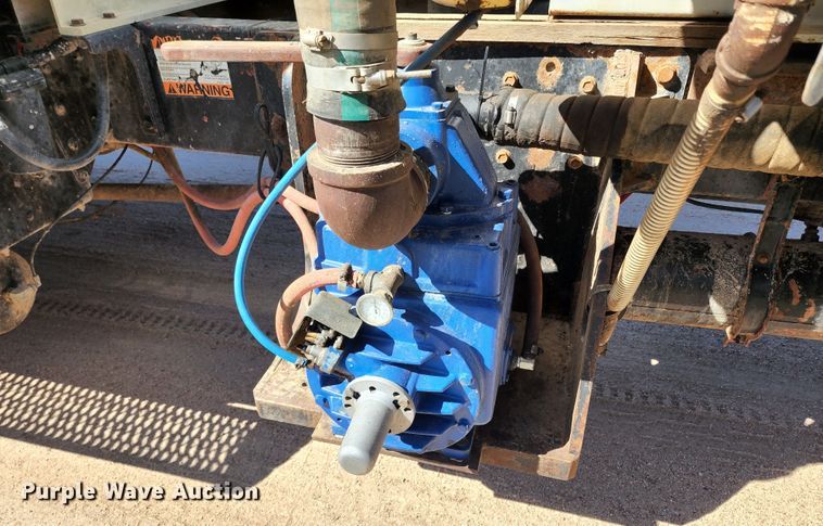 image for item KC9496 1981 Kenworth W900A  vacuum truck