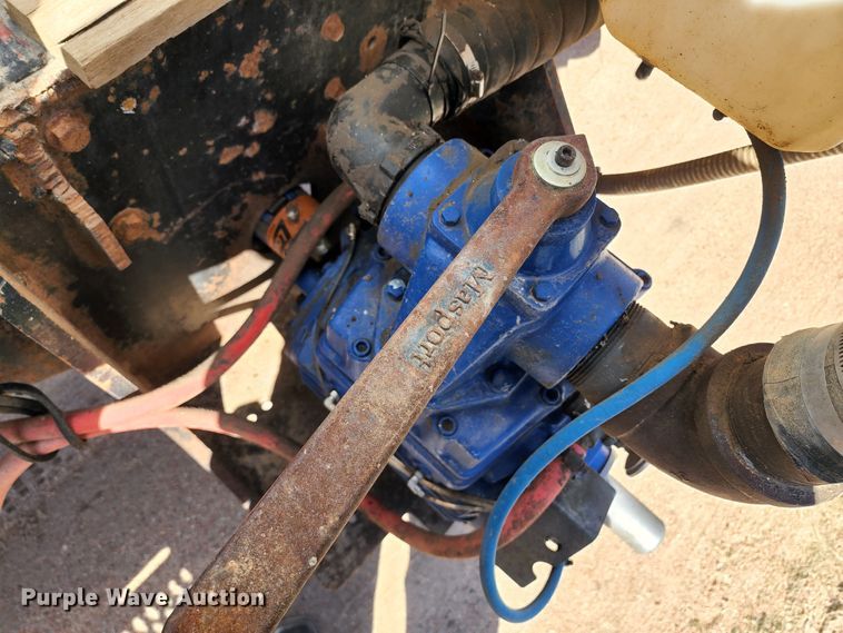 image for item KC9496 1981 Kenworth W900A  vacuum truck