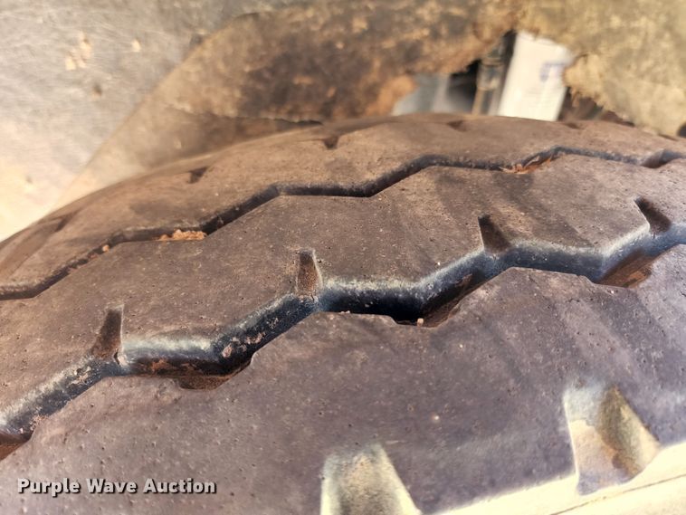 image for item KC9496 1981 Kenworth W900A  vacuum truck