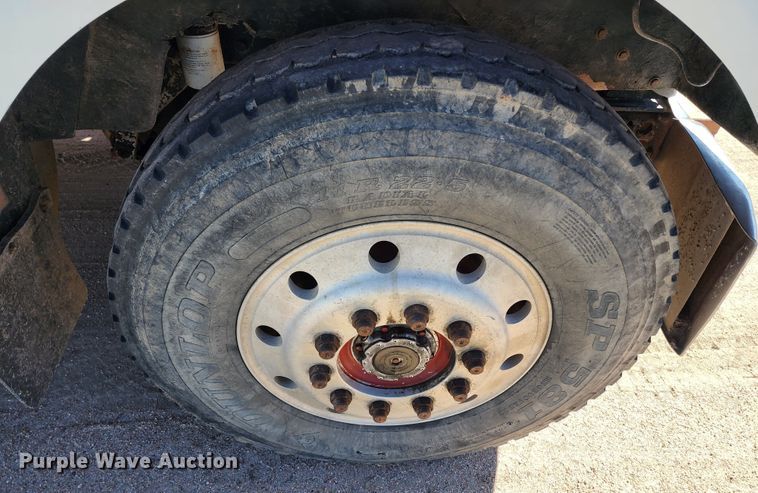 image for item KC9496 1981 Kenworth W900A  vacuum truck