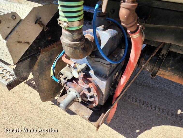 image for item KC9497 1996 Western Star 4964S  vacuum truck