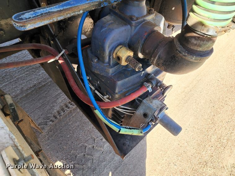 image for item KC9497 1996 Western Star 4964S  vacuum truck