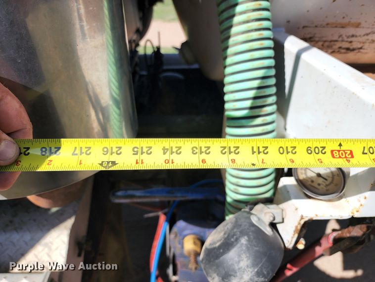 image for item KC9497 1996 Western Star 4964S  vacuum truck