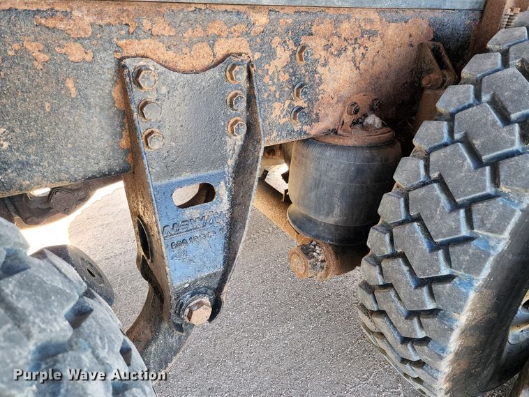 image for item KC9497 1996 Western Star 4964S  vacuum truck