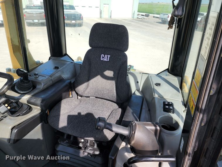 image for item KC9499 2011 Caterpillar D6N XL  dozer