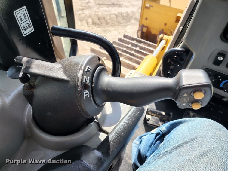 image for item KC9499 2011 Caterpillar D6N XL  dozer