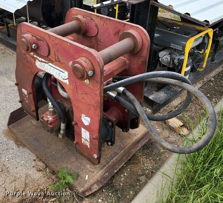 image for item KE9942 Allied  plate compactor