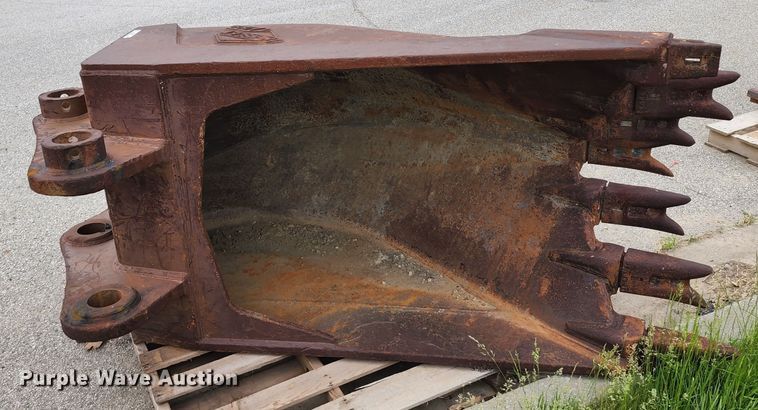 image for item KE9945 Hensley  42"W excavator ditch bucket