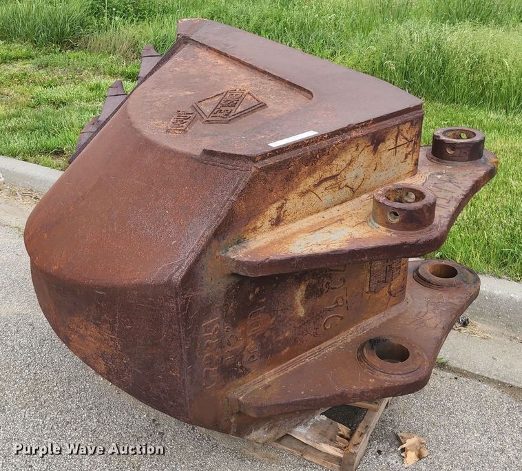 image for item KE9945 Hensley  42"W excavator ditch bucket