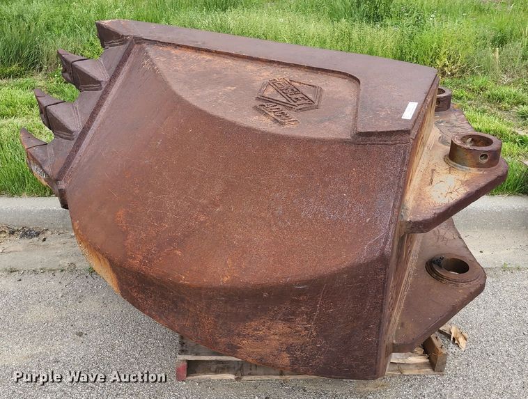 image for item KE9945 Hensley  42"W excavator ditch bucket