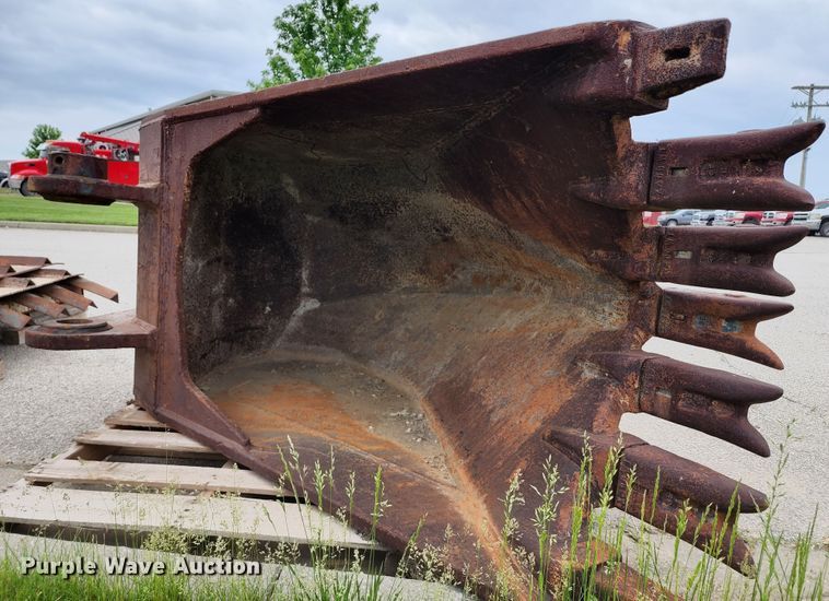 image for item KE9945 Hensley  42"W excavator ditch bucket