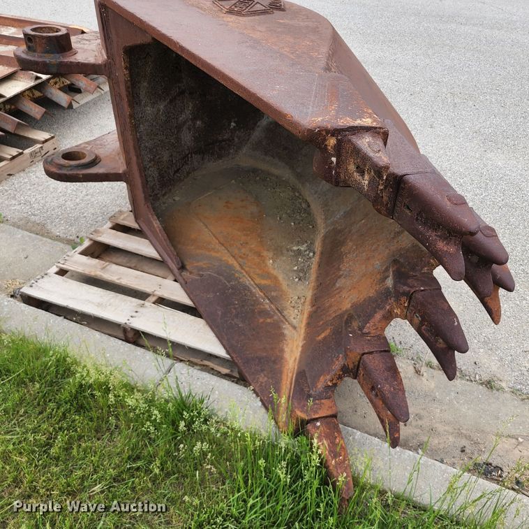 image for item KE9945 Hensley  42"W excavator ditch bucket