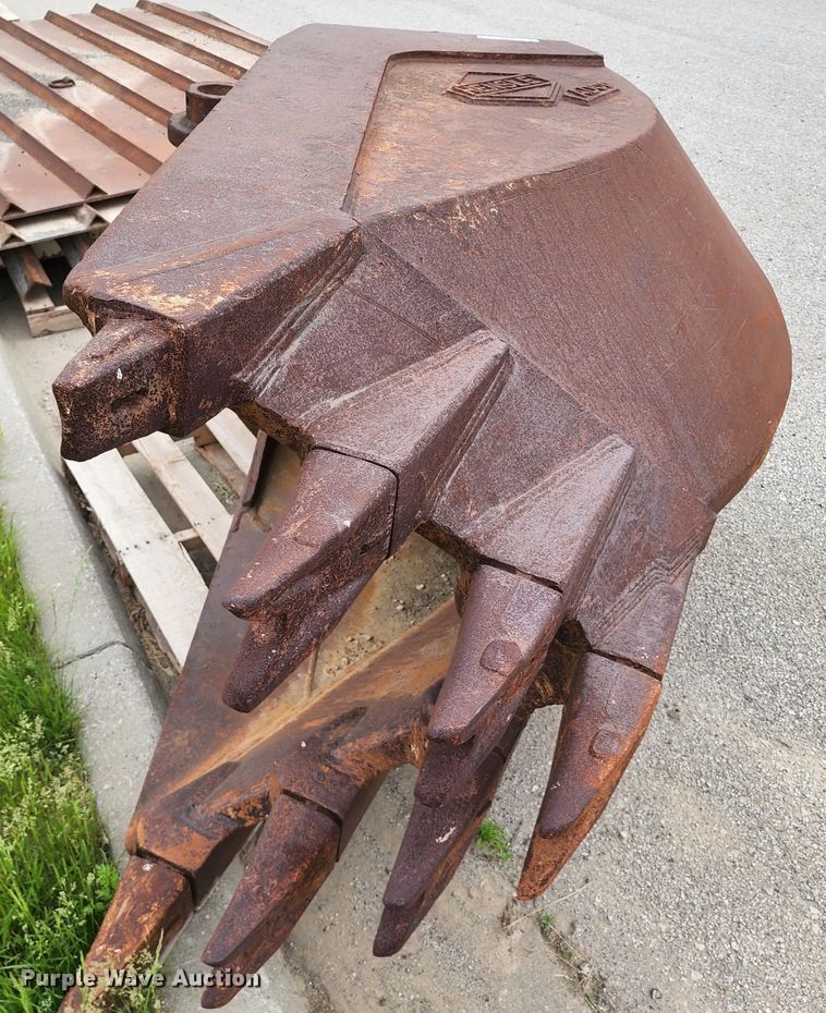 image for item KE9945 Hensley  42"W excavator ditch bucket