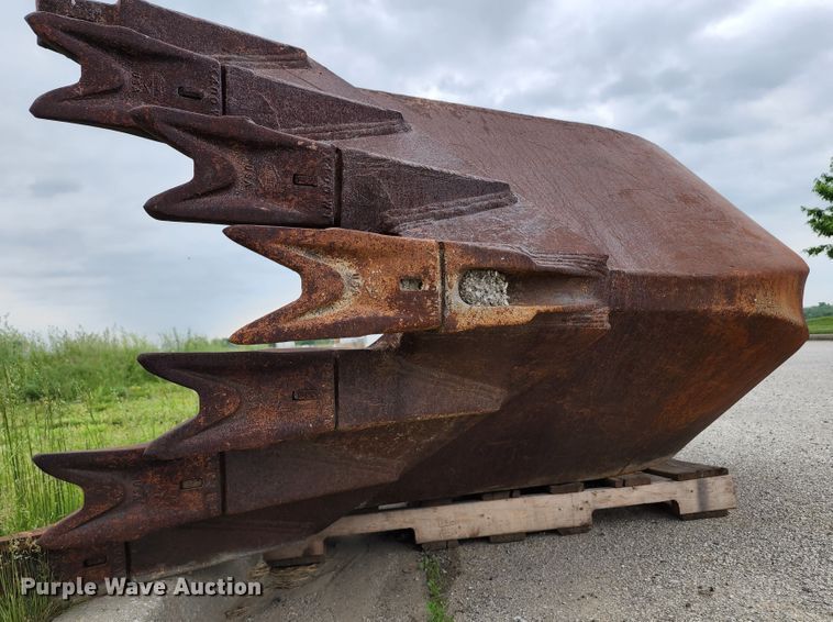 image for item KE9945 Hensley  42"W excavator ditch bucket