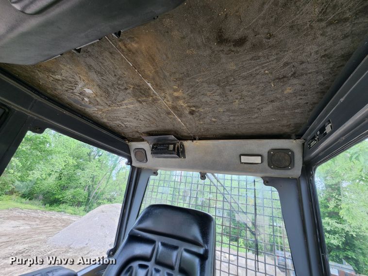 image for item KE9958 2001 New Holland DC100 LGP  dozer