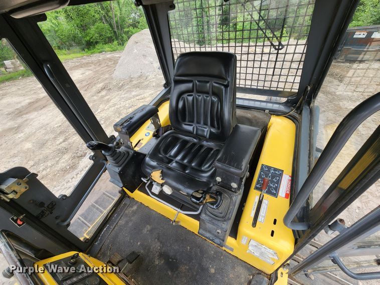 image for item KE9958 2001 New Holland DC100 LGP  dozer