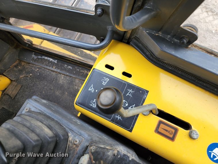 image for item KE9958 2001 New Holland DC100 LGP  dozer